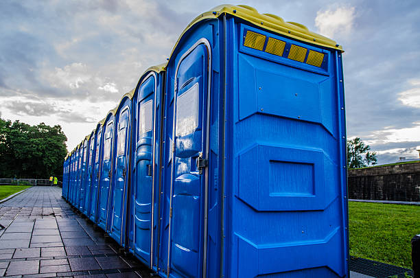 Best Portable restroom trailer rental  in Belle Glade, FL